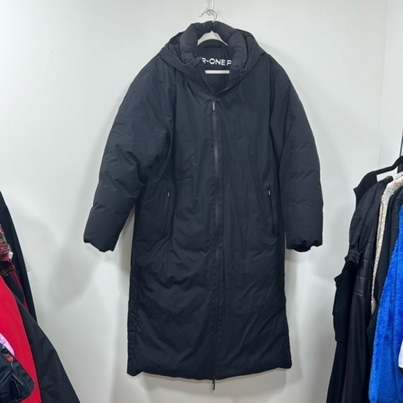 Aritzia Jackets & Blazers - Women’s super-one puff o2